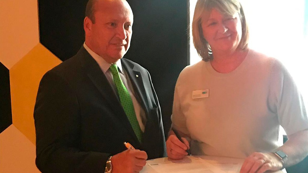 Fecoljuegos y Clarion Events firman convenio en ICE London 2019