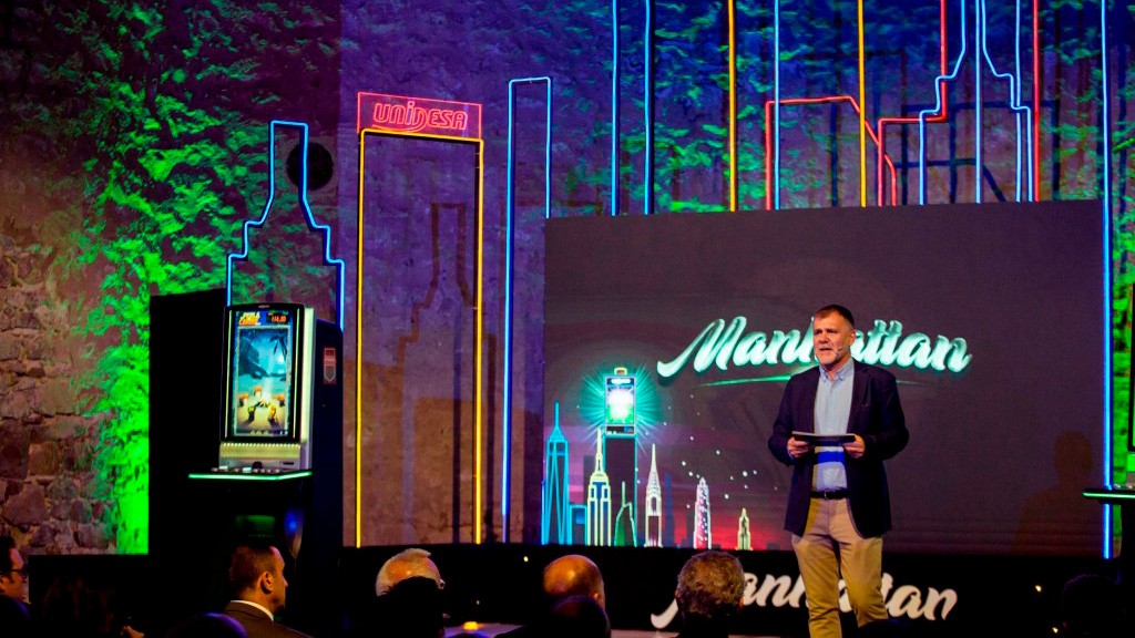 Unidesa presenta  Manhattan, su nueva máquina de juegos para hostelería 