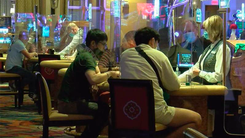 Mississippi: Masks still required in salons, casinos; restrictions on restaurants adjusted