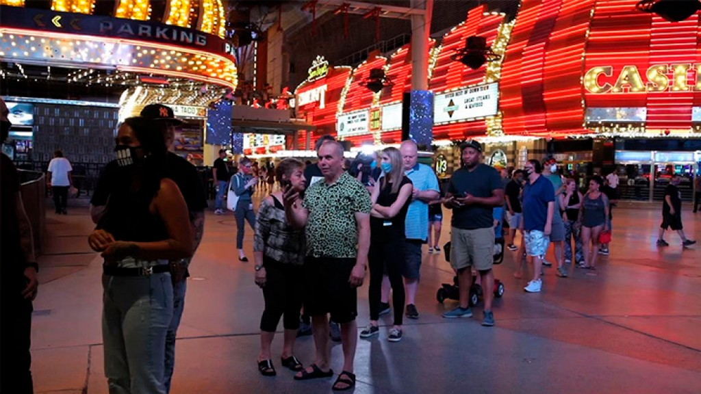 Nevada gaming revenues dip 26% in February