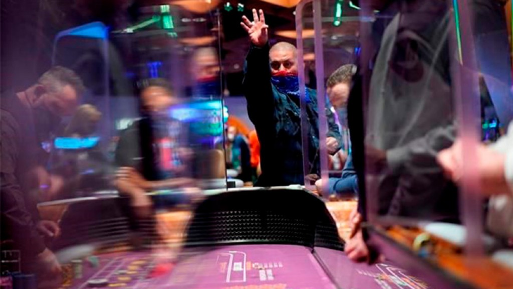 Vegas tourism, airport, casinos show rebound from virus