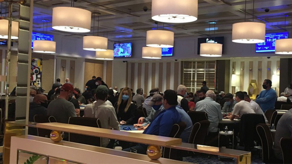 Most Las Vegas poker rooms removing plexiglass dividers