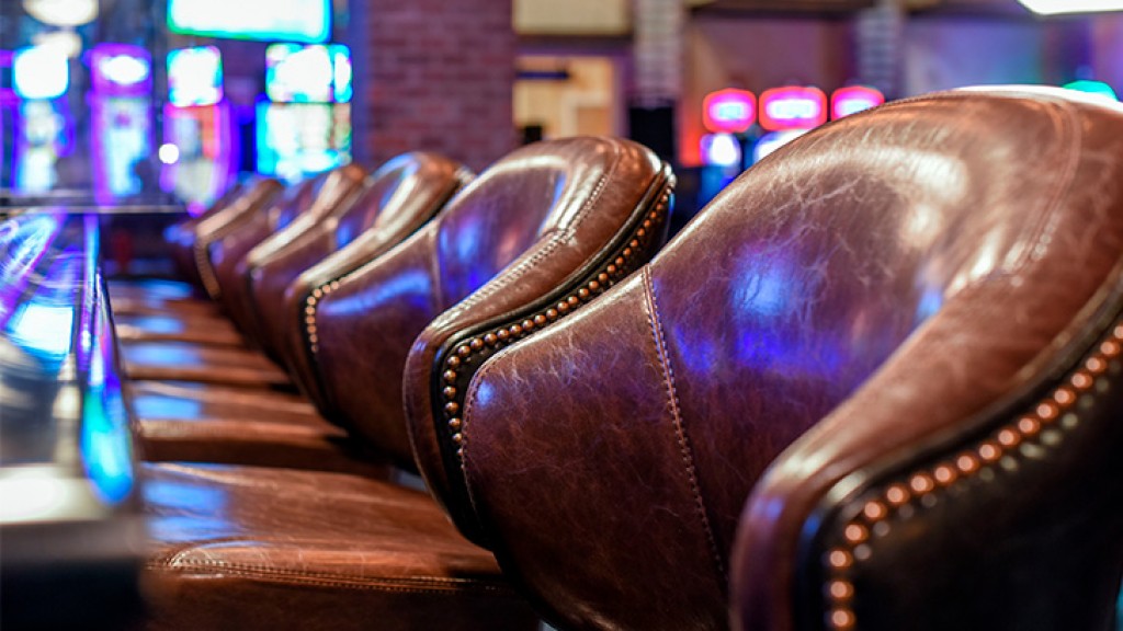 Gary Platt Manufacturing´s Lido and Sonoma Club Barstools are Perfect Accent Pieces for Bars at Tamarack Casino Reno