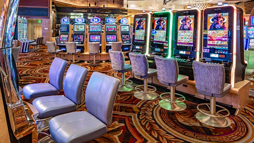 Gary Platt Manufacturing Replaces Caesars Palace Las Vegas Casino Seating with New Lido Model