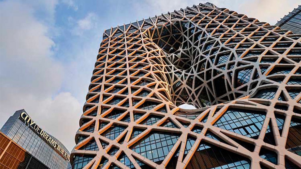 Melco falls to US$186 million loss in 2Q21 but trajectory positive