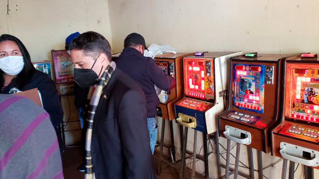 In Paraguay, municipalities must comply with law regulating the use of slots