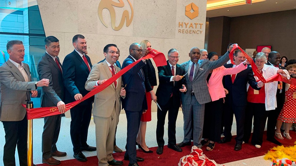 New York´s Newest Hotel, Hyatt Regency JFK Airport at Resorts World New York, Debuts Today 