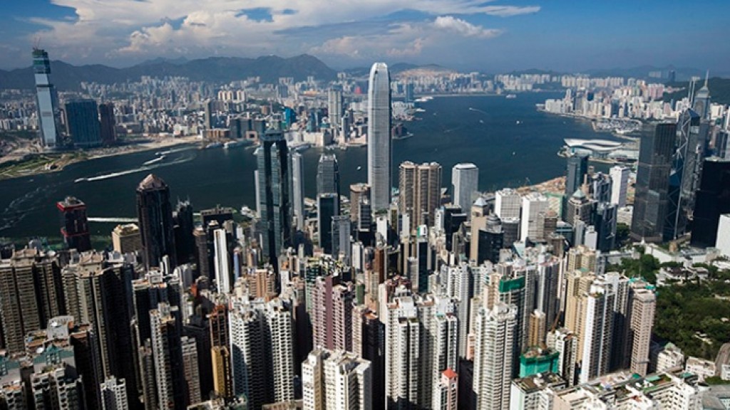 HK to open daily quota for entry without quarantine to Macau, mainland residents