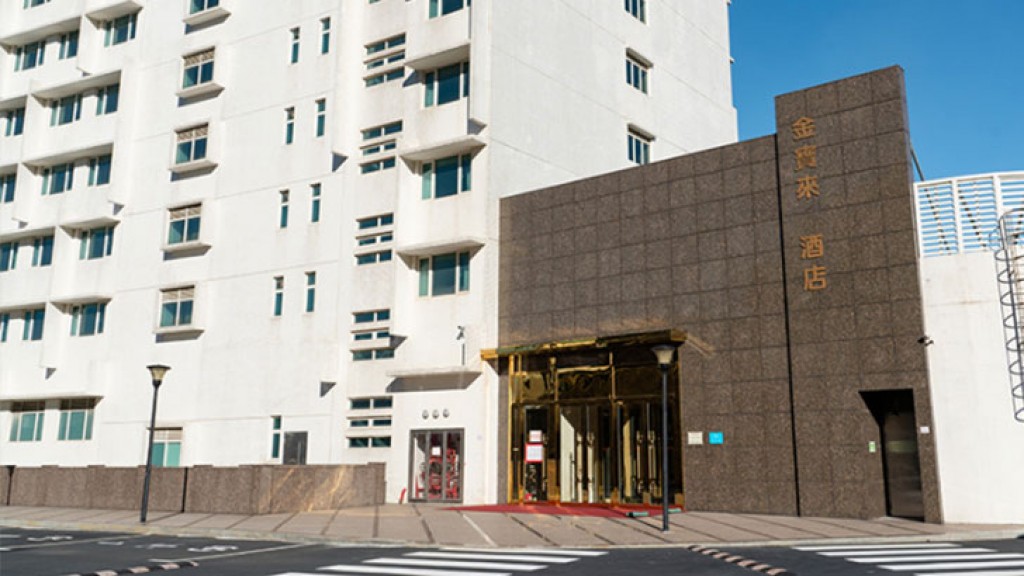 All foreign country arrivals to have to complete quarantine on ‘special isolation hotel’