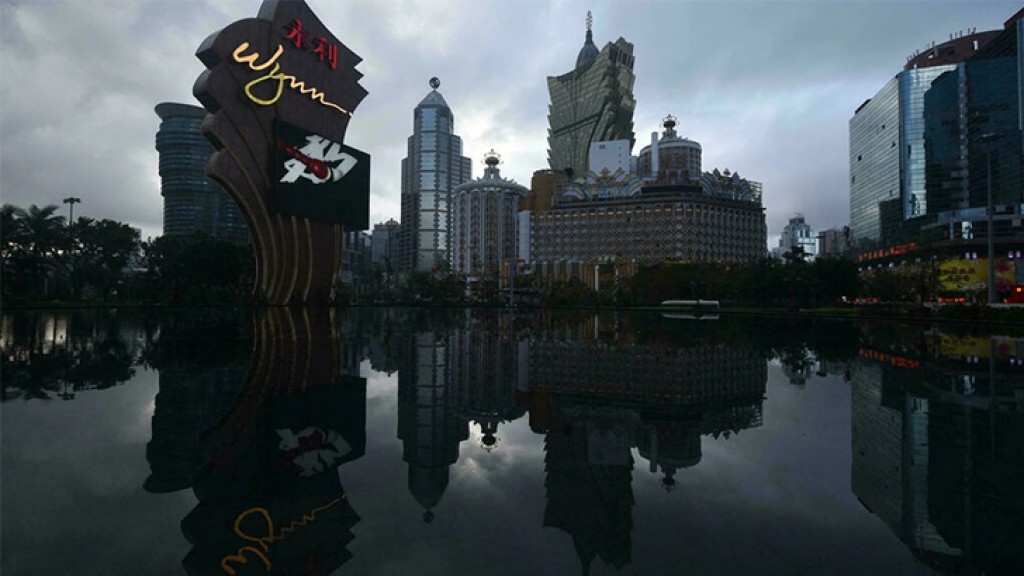 Macau to limit new casino licences to 10 years