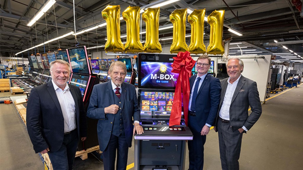 The 111,111th M-BOX rolls off the production line, and employee donation is raised to 111,111 euros