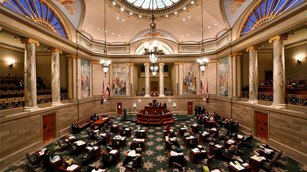Missouri Senate Committee Advances Sports Betting Legislation