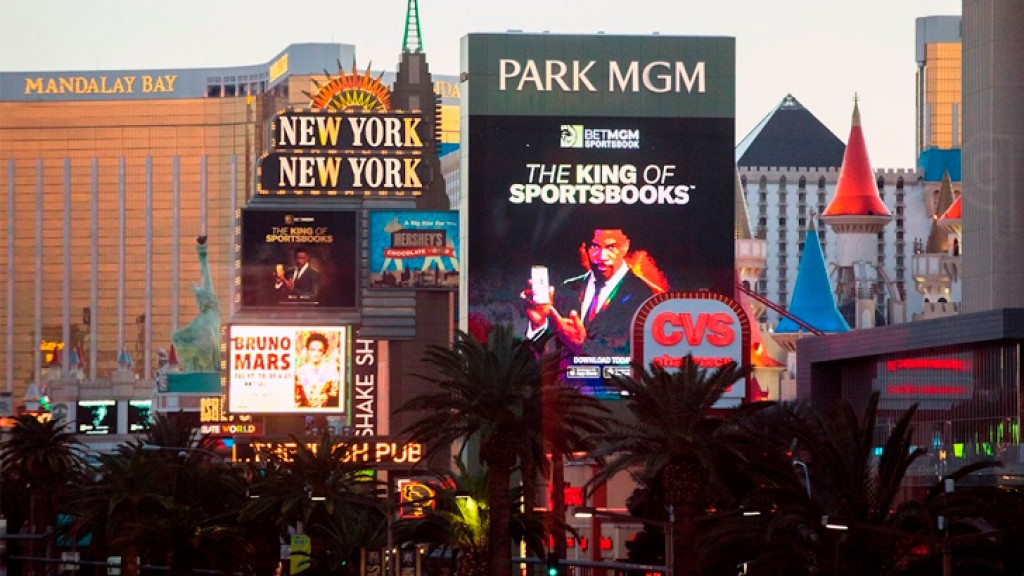 Analysts bullish on Las Vegas-driven earnings