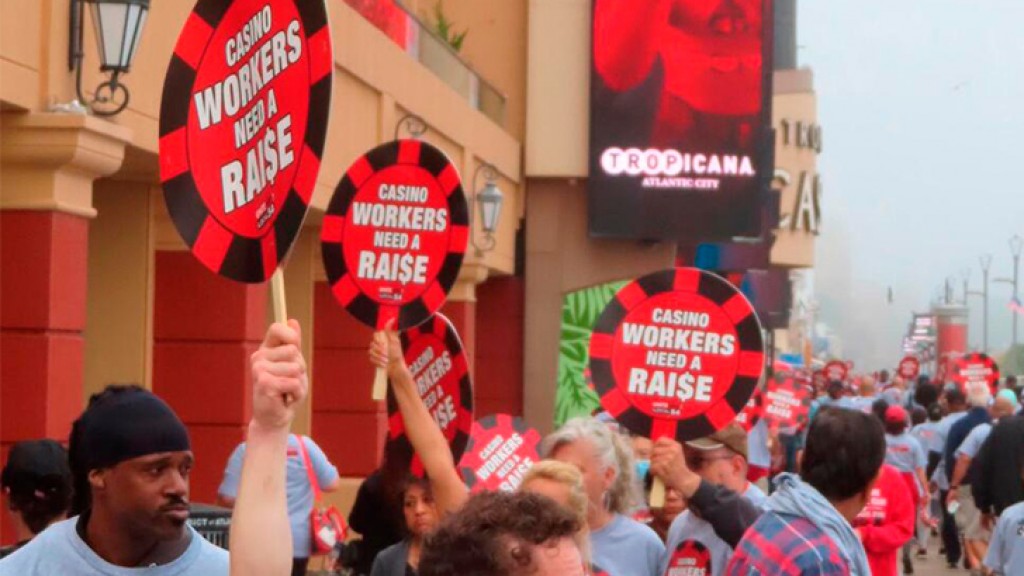 Last-Minute Deal Averts Casino Strike in Atlantic City