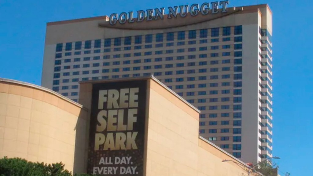 Atlantic City casino contracts bring four years of labor peace