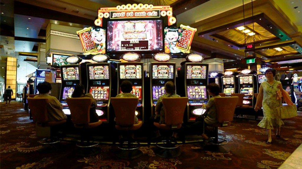 Australia´s Star Entertainment keen to operate Sydney casino ´under supervision´