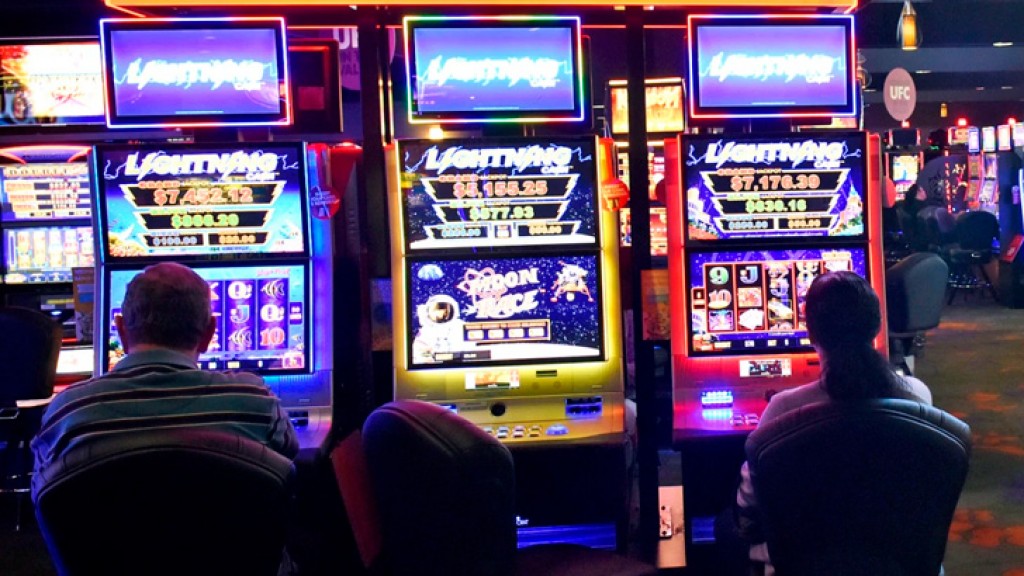 Slots to smartphones: pandemic sends Australia´s gambling problem online