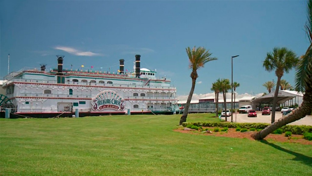 Many Louisiana floating casinos are moving onto land