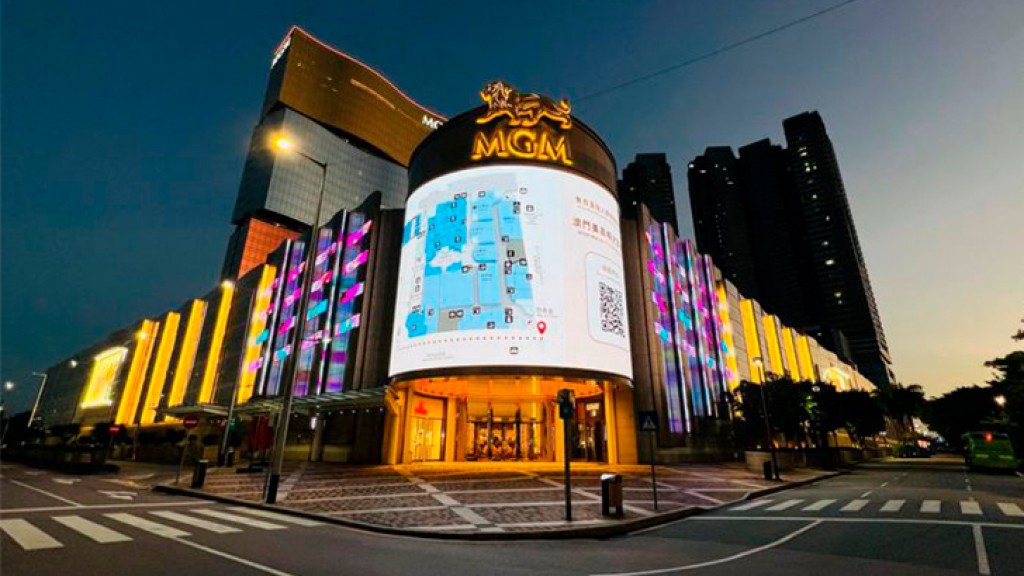 Macao awards casino licenses to MGM, Sands, Wynn, 3 others