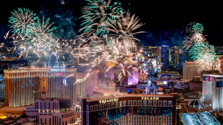 New Year’s hotel rates 3 times more than Christmas on Las Vegas Strip