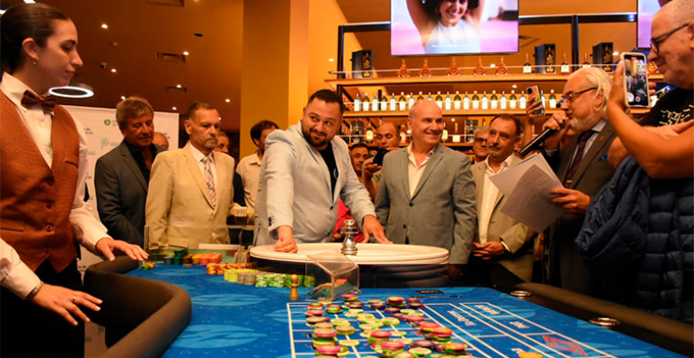 Trilenium Casino lanzó la primera bola y reinauguró el tercer nivel