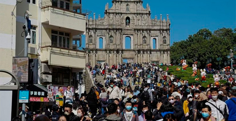 Tourists swarm gambling hub Macau over Lunar New Year after COVID curbs dropped