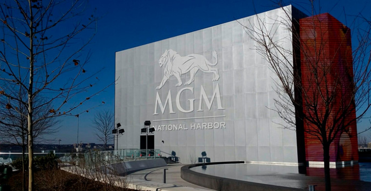 MGM Resorts dazzles analysts with revenue, cash flow cycling higher