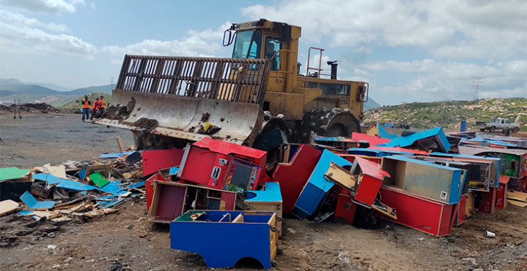 Baja California: FGE destruye 210 máquinas tragamonedas decomisadas