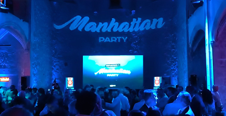 Empezó la fiesta MANHATTAN PARTY en Barcelona