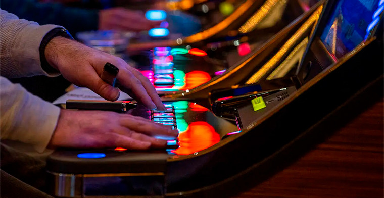 Gambling in Laconia with favorable odds