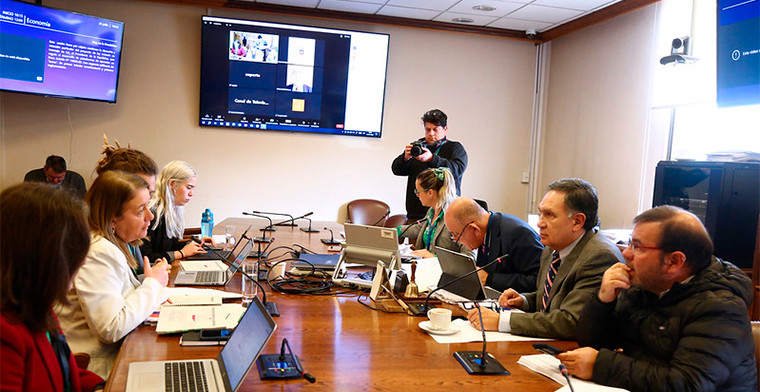 Chile: Voting on the online betting project advances