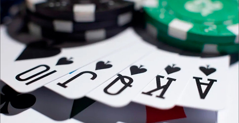 In which countries is it popular to gamble in online casinos?