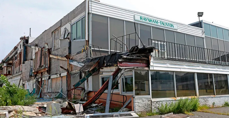 Still no sports betting license for Raynham Park, Boston