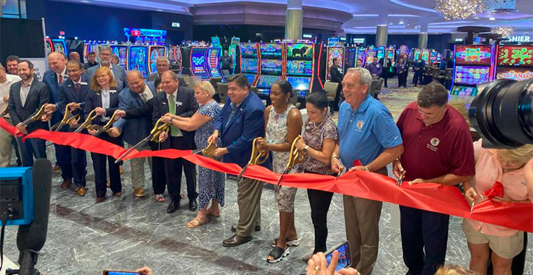 Ribbon-cutting ceremony marks opening of Walker’s Bluff Casino Resort