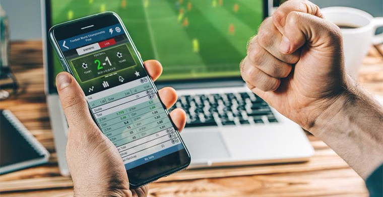 Ecuadorian President Guillermo Lasso banned the advertising of bookmakers in the country