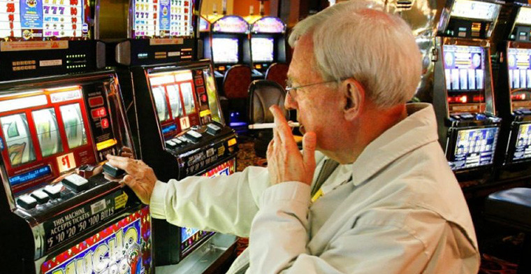 Atlantic City casinos: Some workers call on union boss to resign for opposing a smoking ban