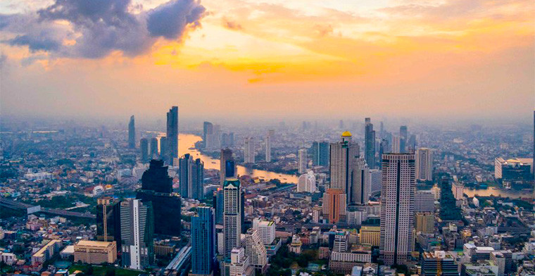 Thai police give a warning as thousands arrested over illegal UEFA gambling