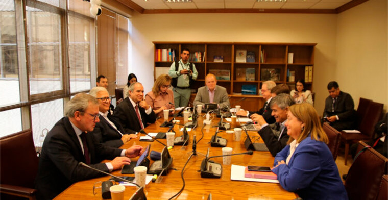 Proyecto de Regulación de apuestas en Línea estancado en el Senado