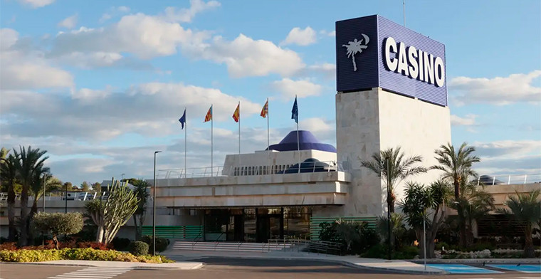 Hoy reabre sus puertas el Casino Mediterráneo en Villajoyosa 15 años después de su cierre