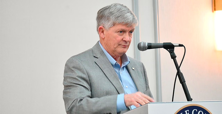 Alabama Gambling Bill Rejected as Sponsor Predicts No Progress for Two Decades