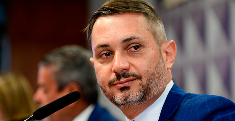 Delegado revela a CPI cómo os influenciadores e casas de apostas ilegais operam no Brasil