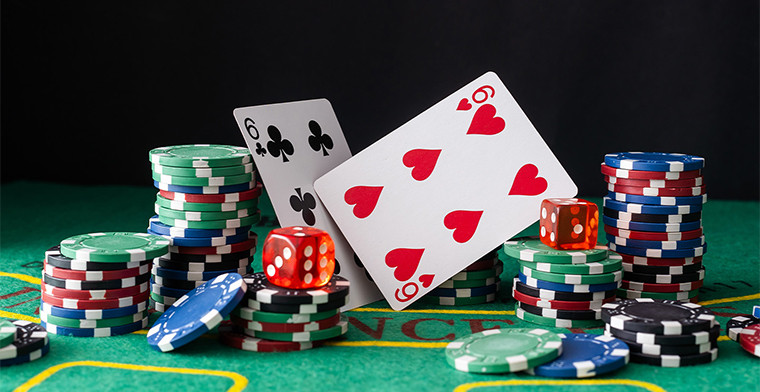 Gaming Tax Revenue Falls in Macau: April Reports Show Downturn