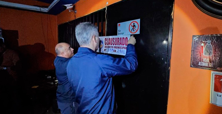 Golpe al juego ilegal en Chile: Clausuran un casino  con más de 100 tragamonedas en Antofagasta