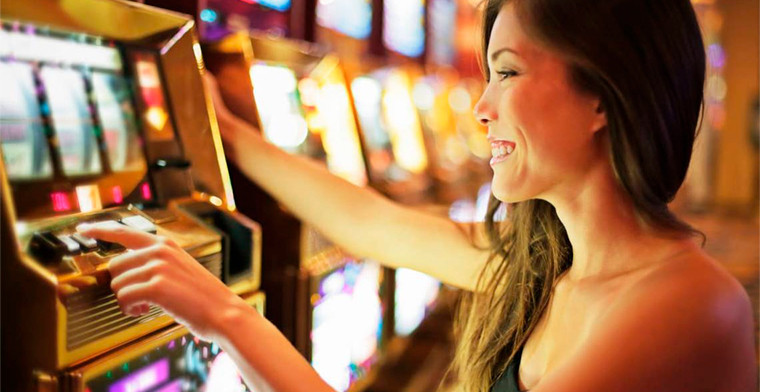 Las Vegas Strip: IRS Updates Slot Machine Tax Rules