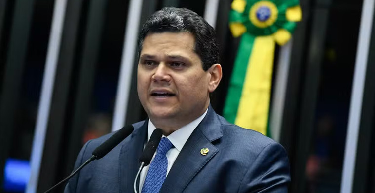 O presidente do Congresso Nacional Davi Alcolumbre estende por 60 dias MP que eleva tributos ao IOF