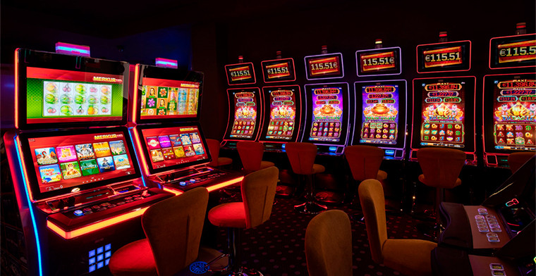 Portugal licitará a exploração de casinos no Algarve, Espinho e Póvoa de Varzim por 15 anos