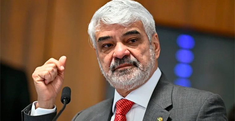 Senador Humberto Costa unem forças contra expansão dos jogos de azar no Congresso