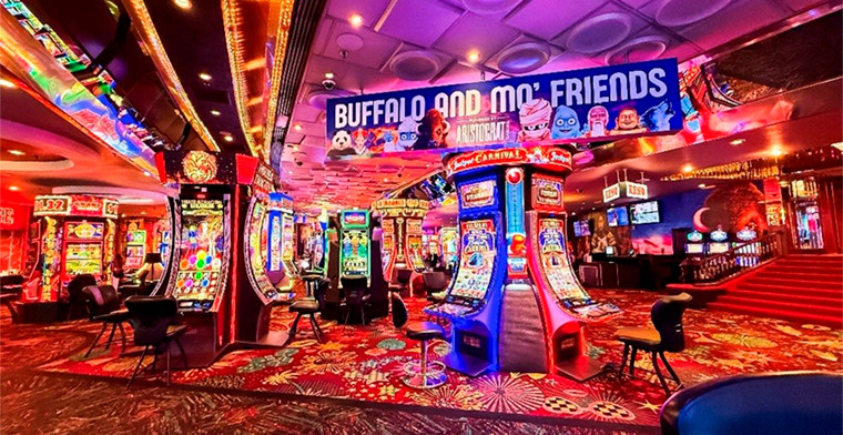 Plaza Hotel & Casino se une a Aristocrat Gaming™ para inaugurar la primera zona de slots Buffalo & Mo’ Friends™ en el centro de Las Vegas