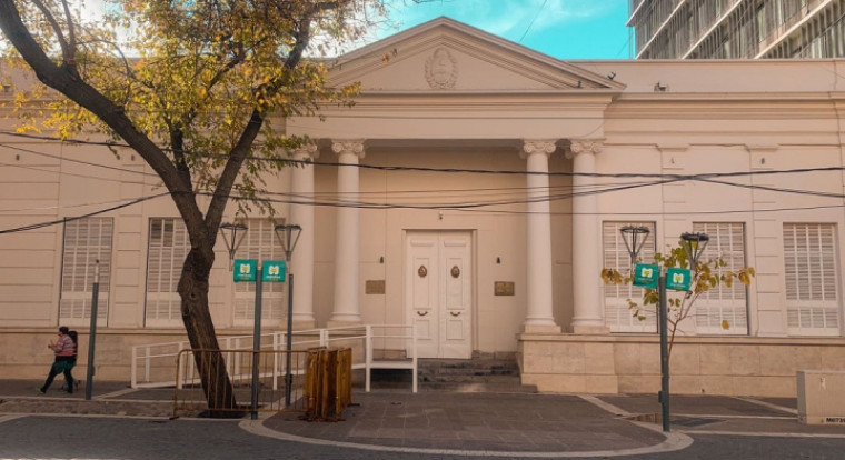 Mendoza: Se promulgó la Ley que limita la cantidad de máquinas tragamonedas