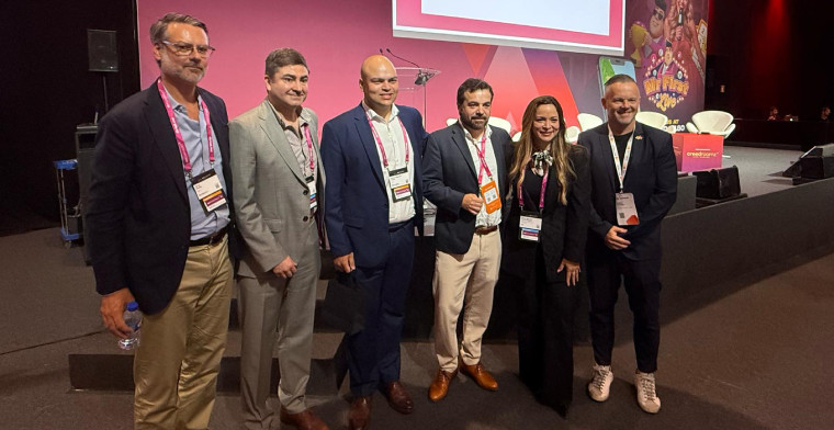 Lotería de la Ciudad destaca en eventos internacionales por su liderazgo en regulación y juego responsable